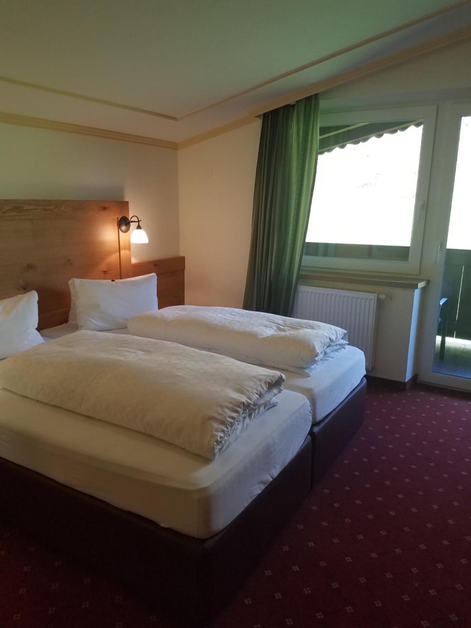 Aparthotel Hohe Bruecke ميترسل المظهر الخارجي الصورة