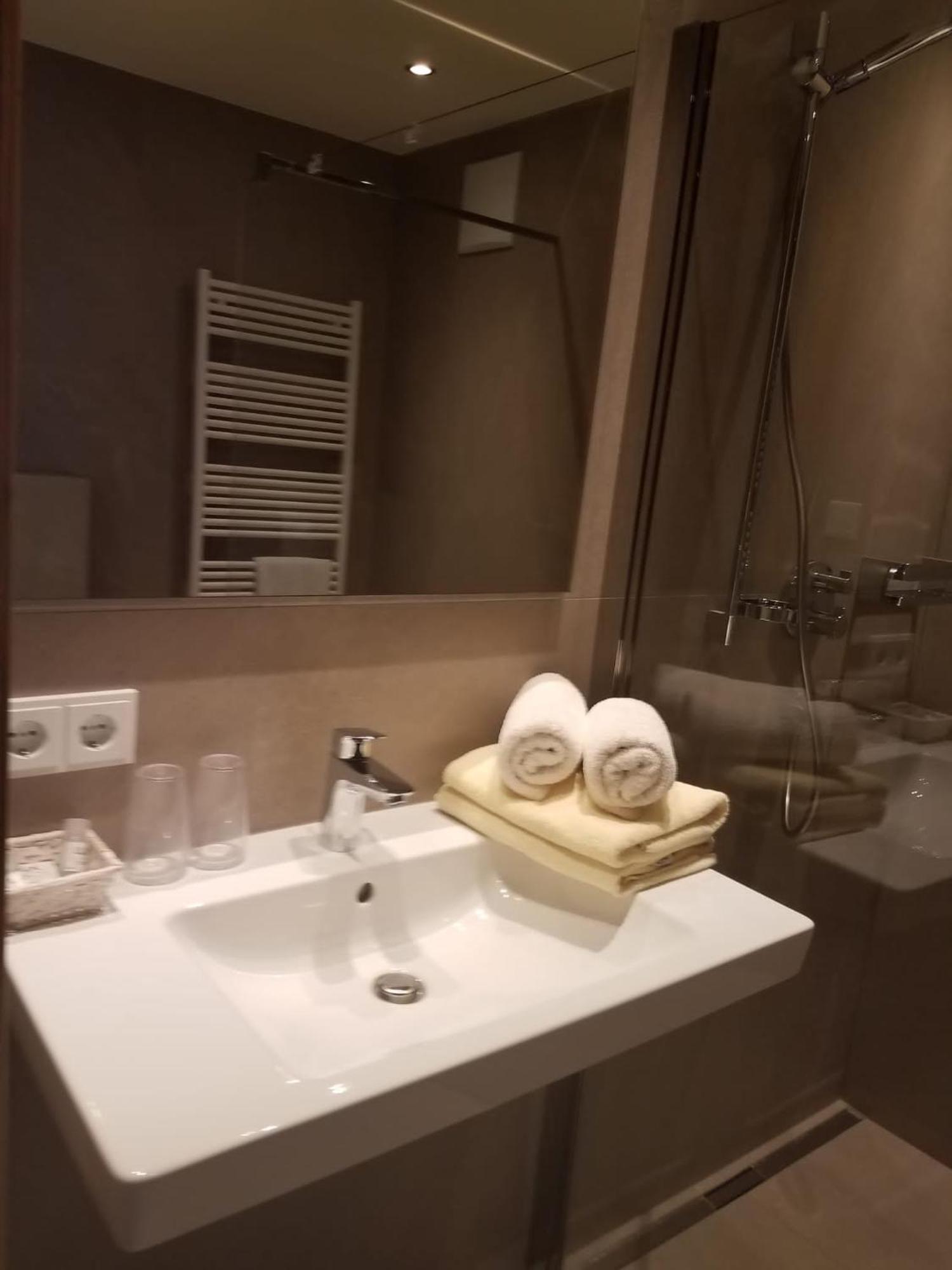 Aparthotel Hohe Bruecke ميترسل المظهر الخارجي الصورة
