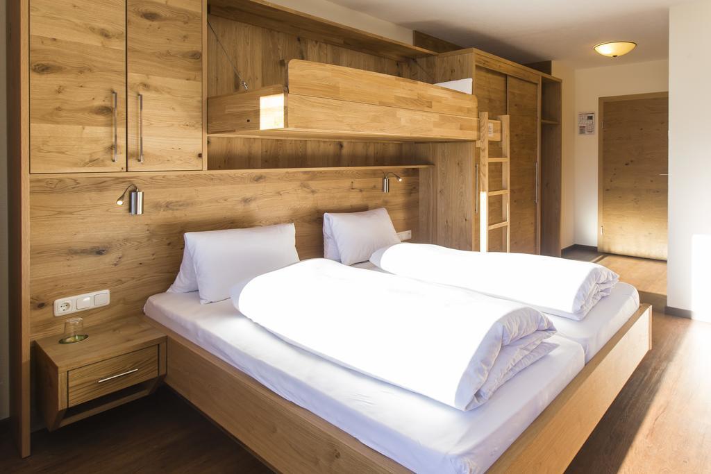 Aparthotel Hohe Bruecke ميترسل المظهر الخارجي الصورة